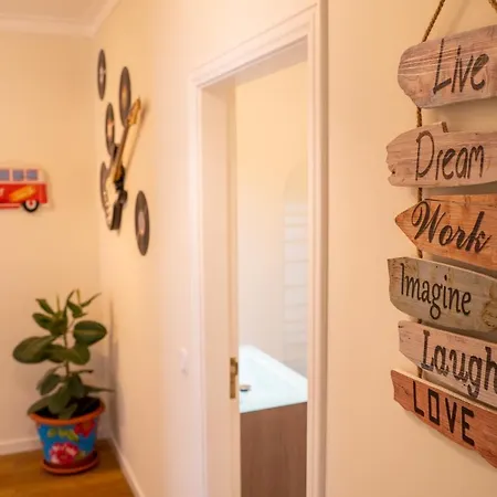 Paz & Flat - Peace & *